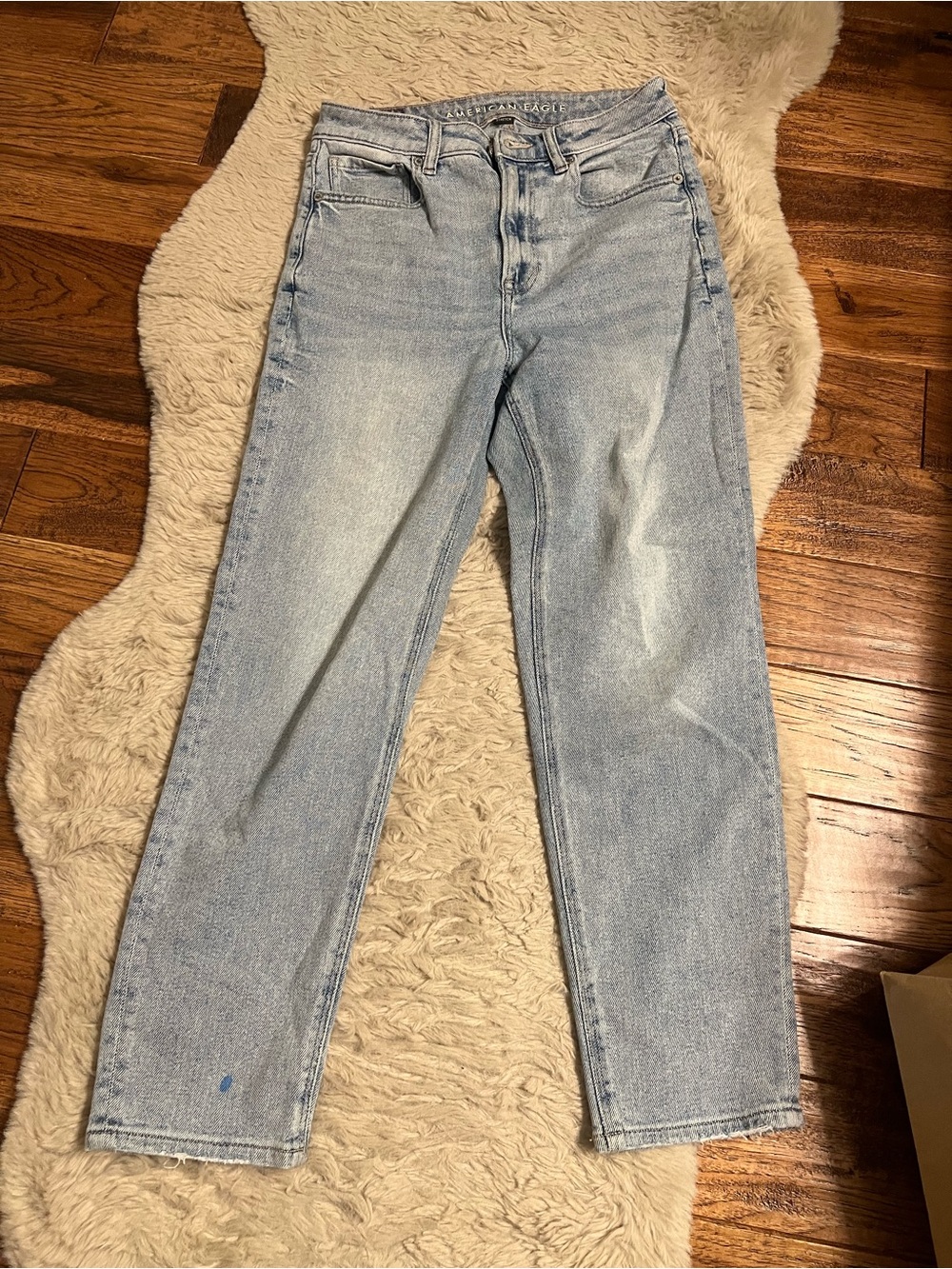 American Eagle Light Blue High-Rise Straight moms Jeans